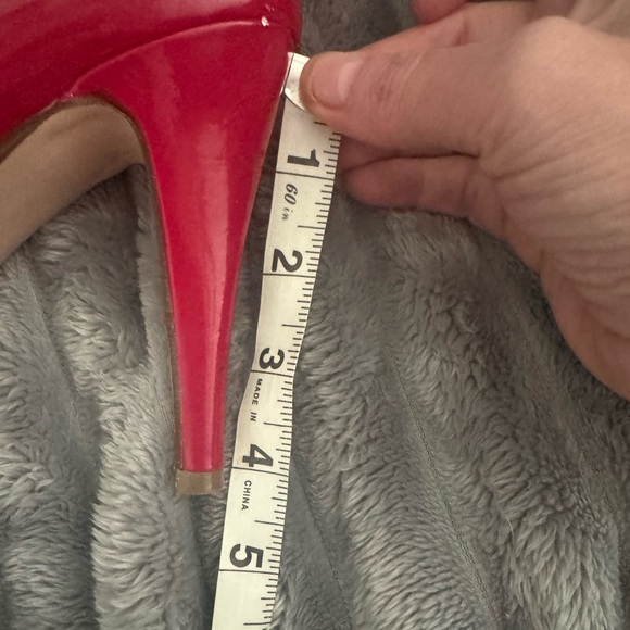 Red Platform Heels Size 9 - Picture 12 of 12